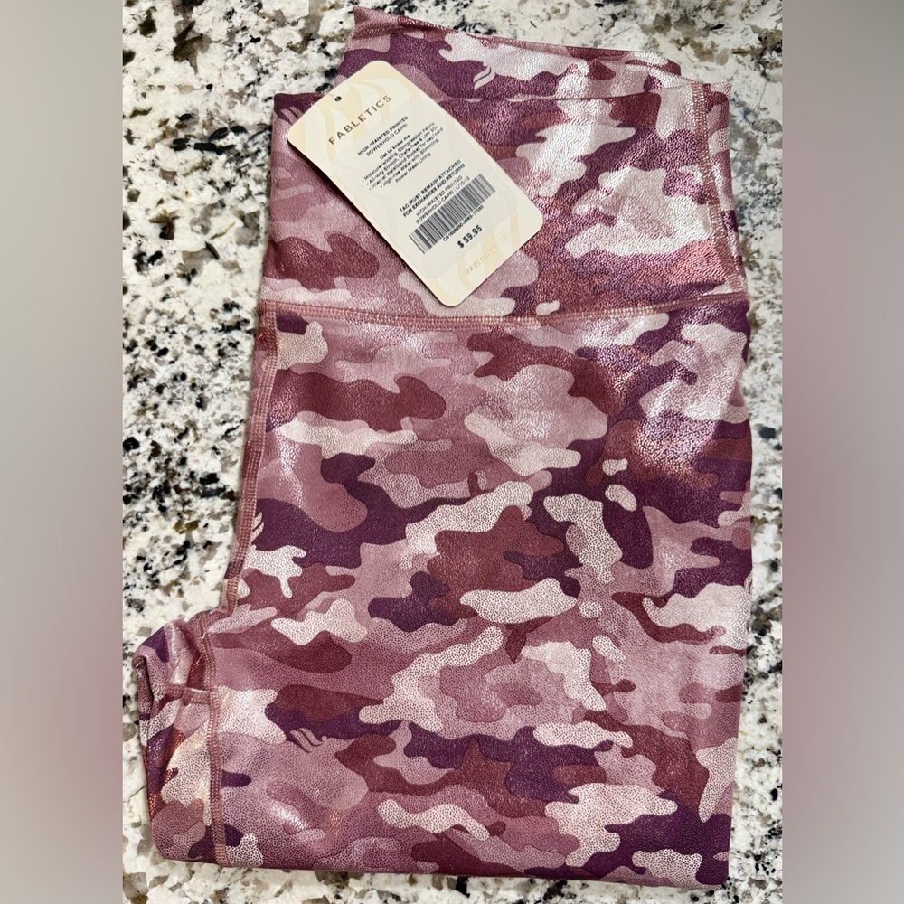 Fabletics Women’s' Magenta/Rose Shimmer Camo Capris w/Power Hold_Sz L_NWT